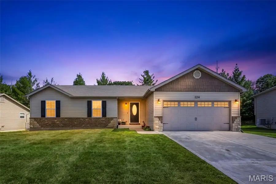 124 Prairie Bluffs Drive, Wentzville, MO 63385 - #2