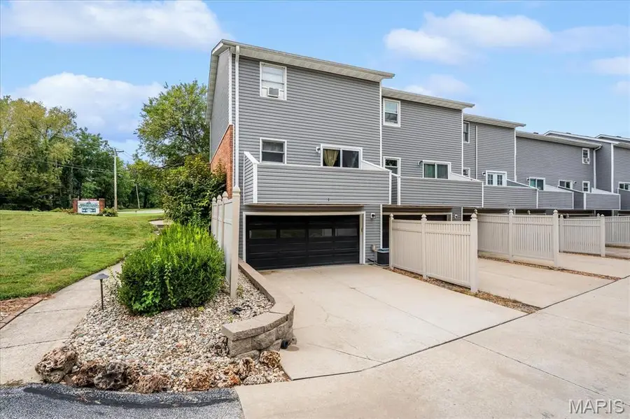 300 Pine Lake Road #1, Collinsville, IL 62234 - #2