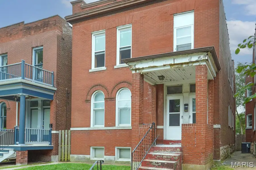 3424 Utah Street, Saint Louis, MO 63118 - #2