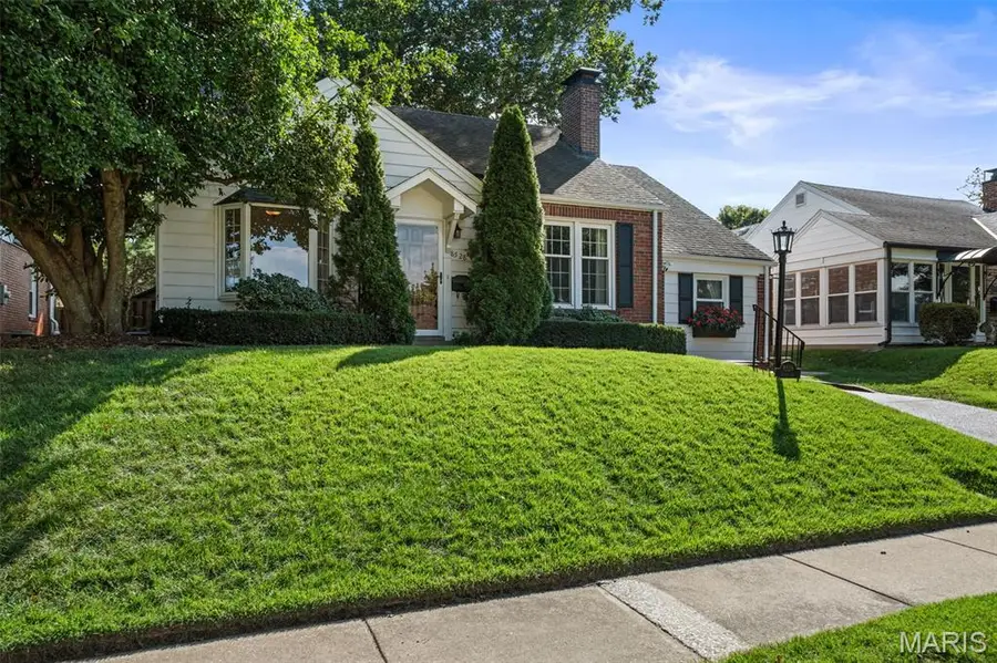 8528 Douglas Court, Saint Louis, MO 63144 - #2