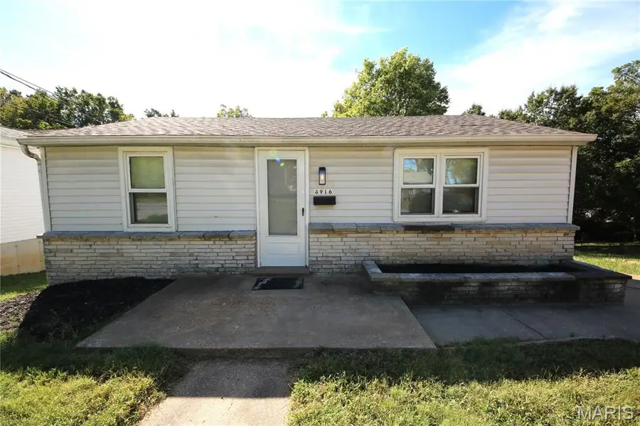 8916 Higginson Drive, Saint Louis, MO 63121 - #2