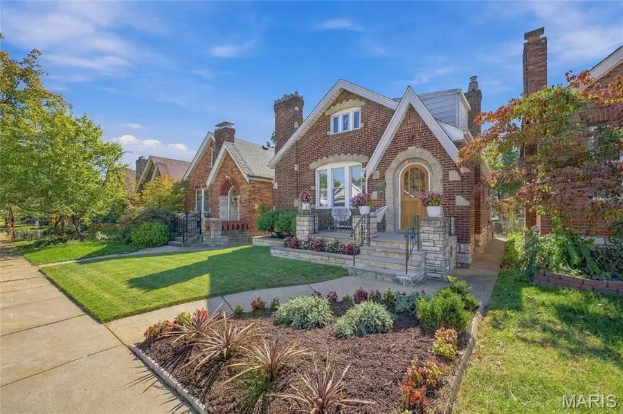 5740 Nottingham Avenue, Saint Louis, MO 63109 - #2