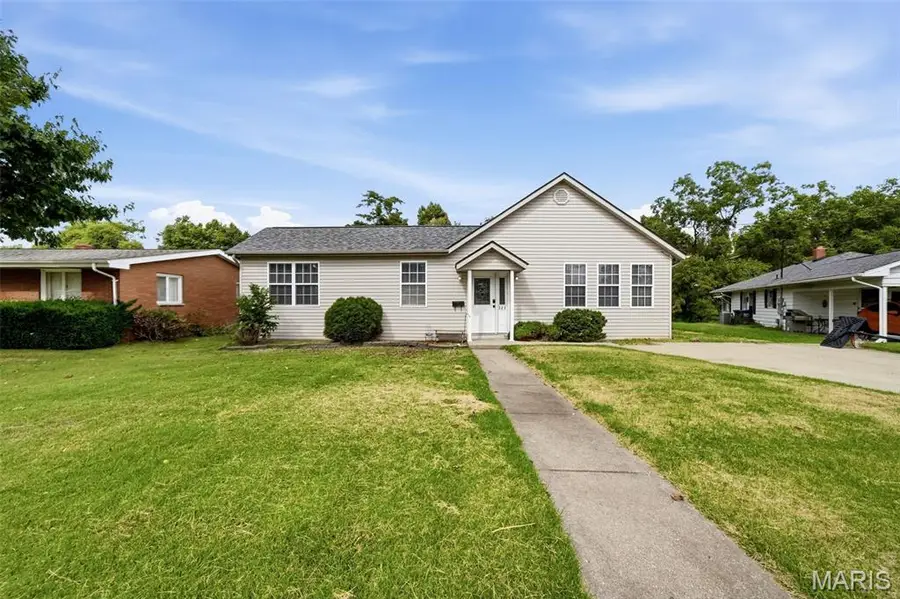 523 W Bottom Avenue, Columbia, IL 62236 - #2