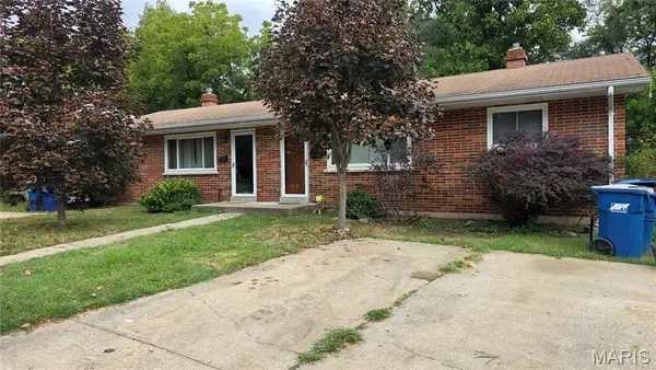 133 Woodlawn Drive, St Charles, MO 63301