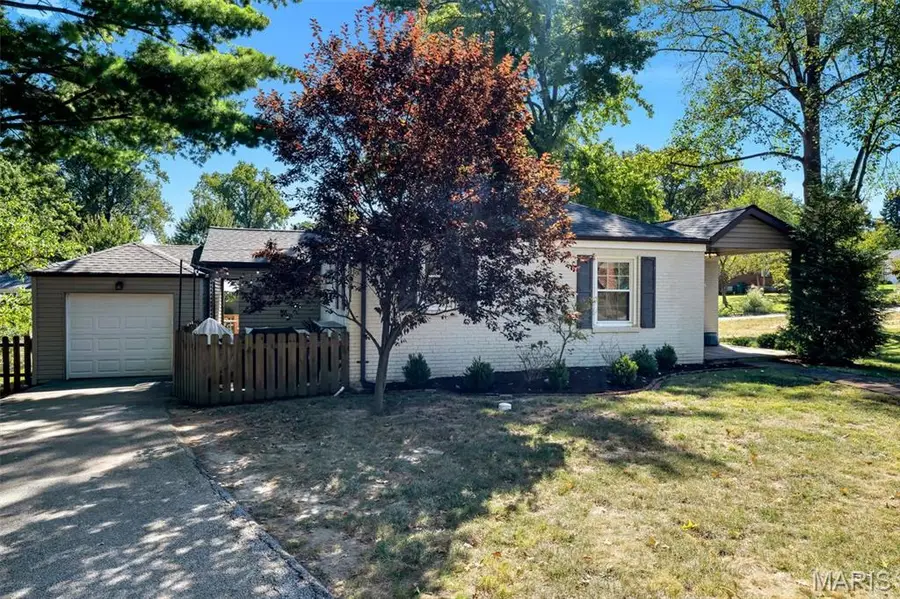 404 Cannonbury Drive, Saint Louis, MO 63119 - #2