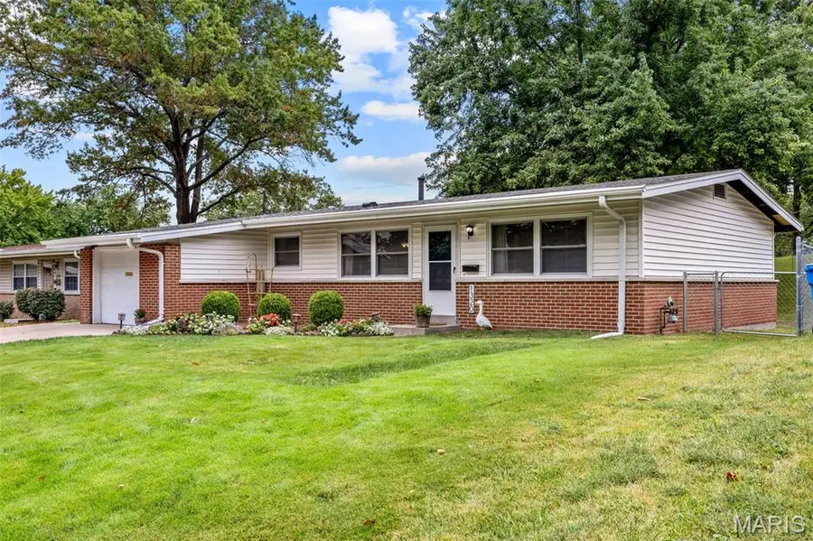 1320 Paddock Drive, Florissant, MO 63033 - #2