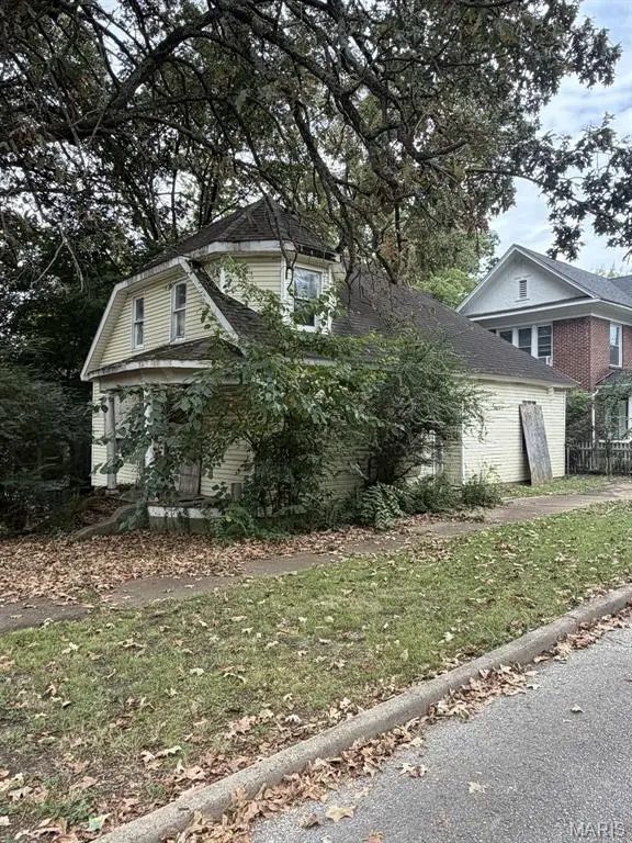 523 N 6th Street, Poplar Bluff, MO 63901 - #3