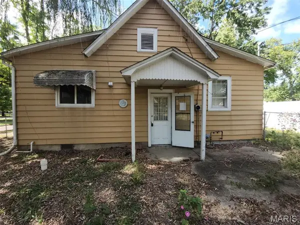 600 N 11th Street, Herrin, IL 62948