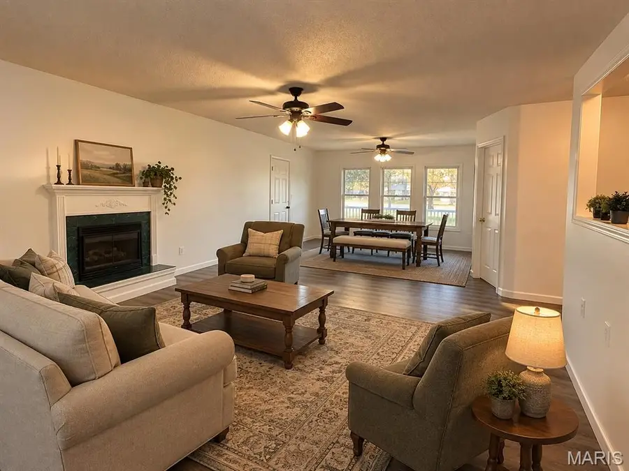 302 Roosevelt Avenue, Warrenton, MO 63383 - #3