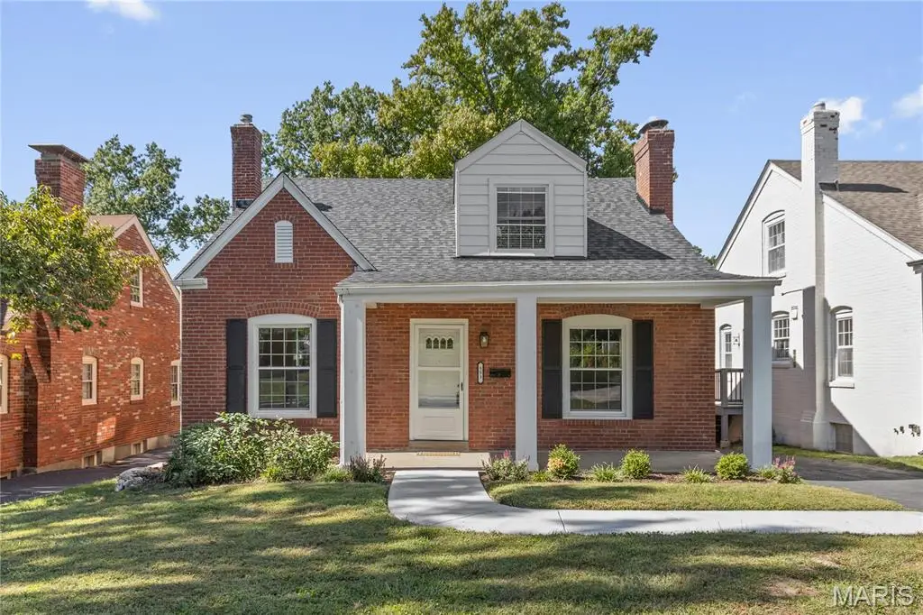 553 Westview Drive, University City, MO 63130 - #1