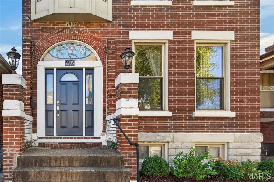 2906 Virginia Avenue, Saint Louis, MO 63118 - #3