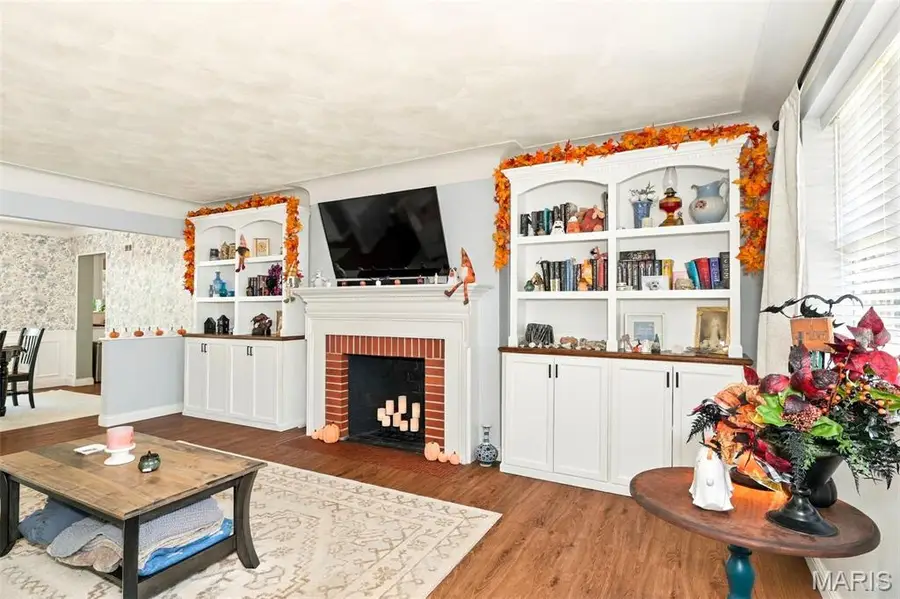 5237 Mccausland Avenue, Saint Louis, MO 63109 - #2