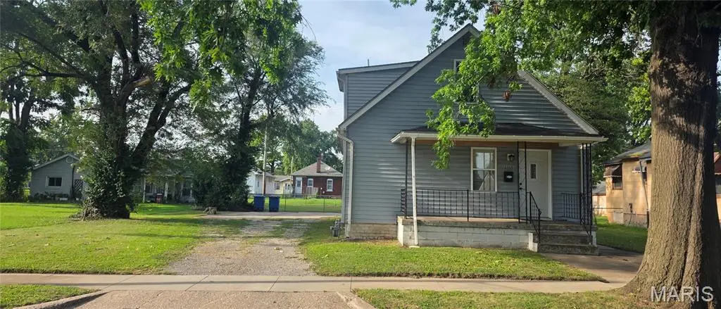 2325 E 25th Street, Granite City, IL 62040 - #1