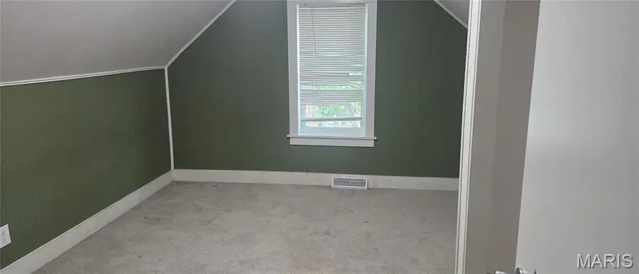 2325 E 25th Street, Granite City, IL 62040 - #2