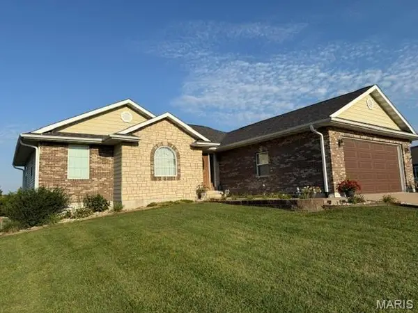 5752 Clear Creek, Hannibal, MO 63401