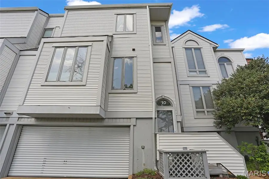 10 Columbus Square Drive, Saint Louis, MO 63101 - #3