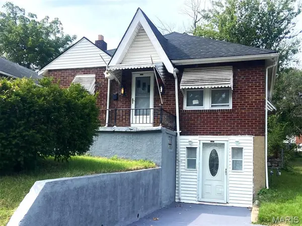 3101 Gary Drive, St Louis, MO 63121