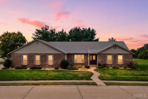 1024 W Fallen Lake Drive, Waterloo, IL 62298