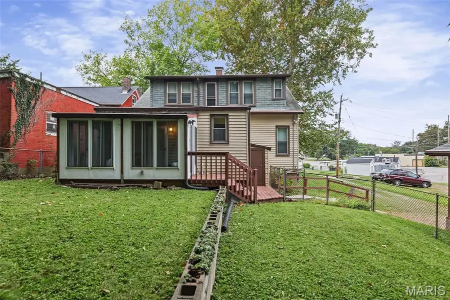 522 N Jackson Street, Belleville, IL 62220 - #2