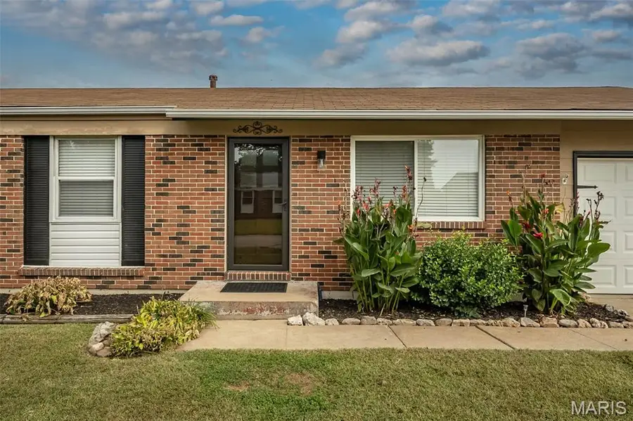 3224 Highgate Lane, Saint Charles, MO 63301 - #3
