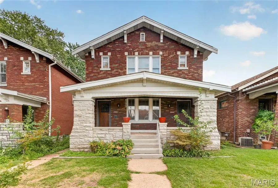3942 Dover Place, Saint Louis, MO 63116 - #3