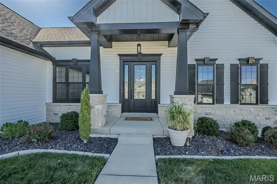 121 Eagle Estates Drive, Lake Saint Louis, MO 63367 - #2