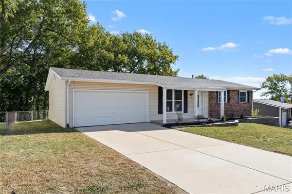 3609 Arlington Drive, St Charles, MO 63303