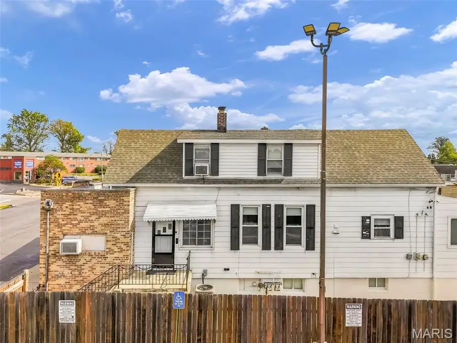 7254 Gravois Avenue, Saint Louis, MO 63116 - #2