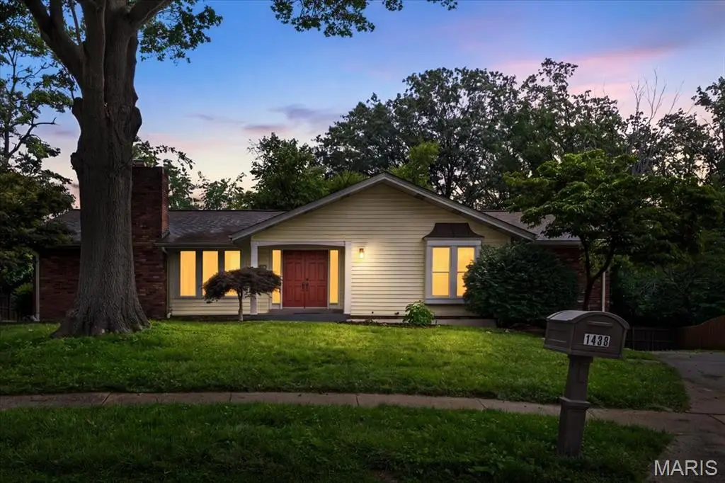 1438 Silverleaf Lane, Saint Louis, MO 63146 - #1