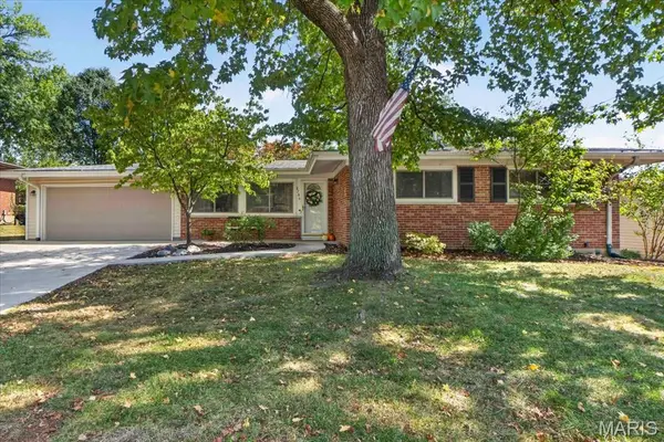 8786 Fern Glen Drive, St Louis, MO 63126