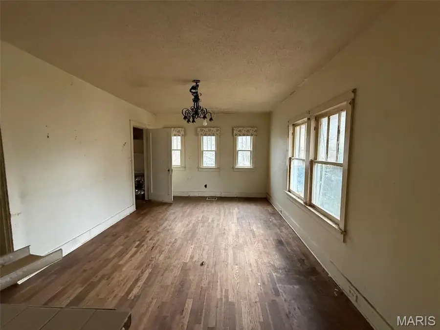 105 Central Avenue, Marble Hill, MO 63764 - #3