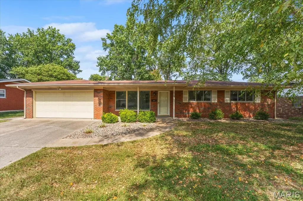54 Bedford Drive, Belleville, IL 62226 - #1