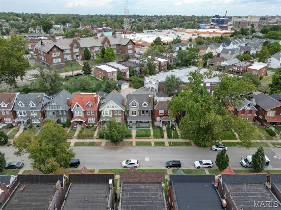 5849 De Giverville Avenue, Saint Louis, MO 63112 - #2