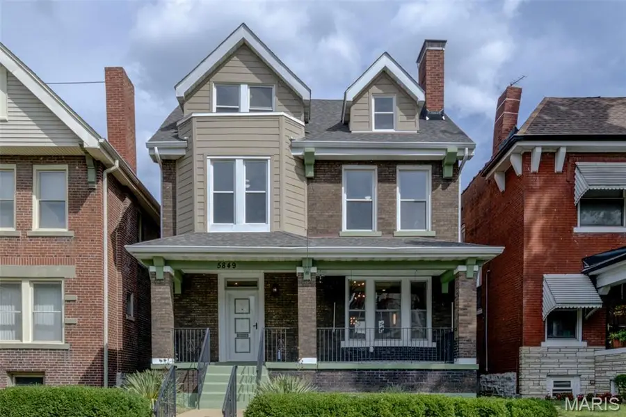 5849 De Giverville Avenue, Saint Louis, MO 63112 - #3