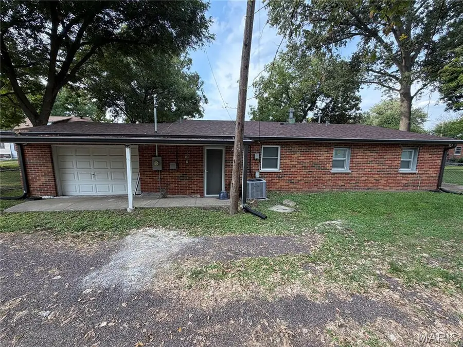 1814 N Charles Street, Belleville, IL 62221 - #2