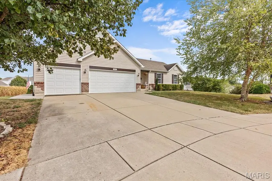 521 Cimarron Woods Court, Wentzville, MO 63385 - #2