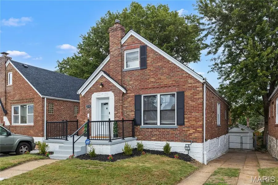 1739 Grape Avenue, Saint Louis, MO 63147 - #3