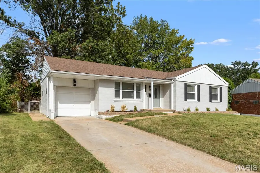 9435 Eastchester Drive, Saint Louis, MO 63136 - #2