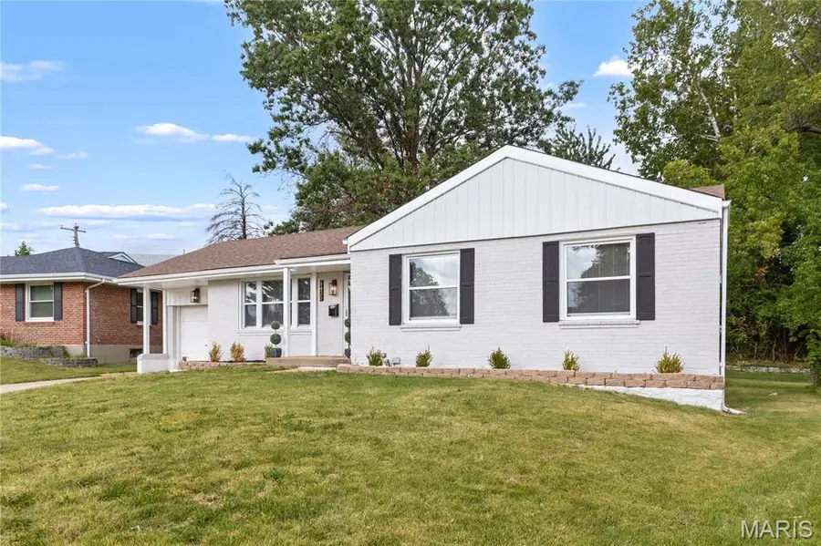 9435 Eastchester Drive, Saint Louis, MO 63136 - #3