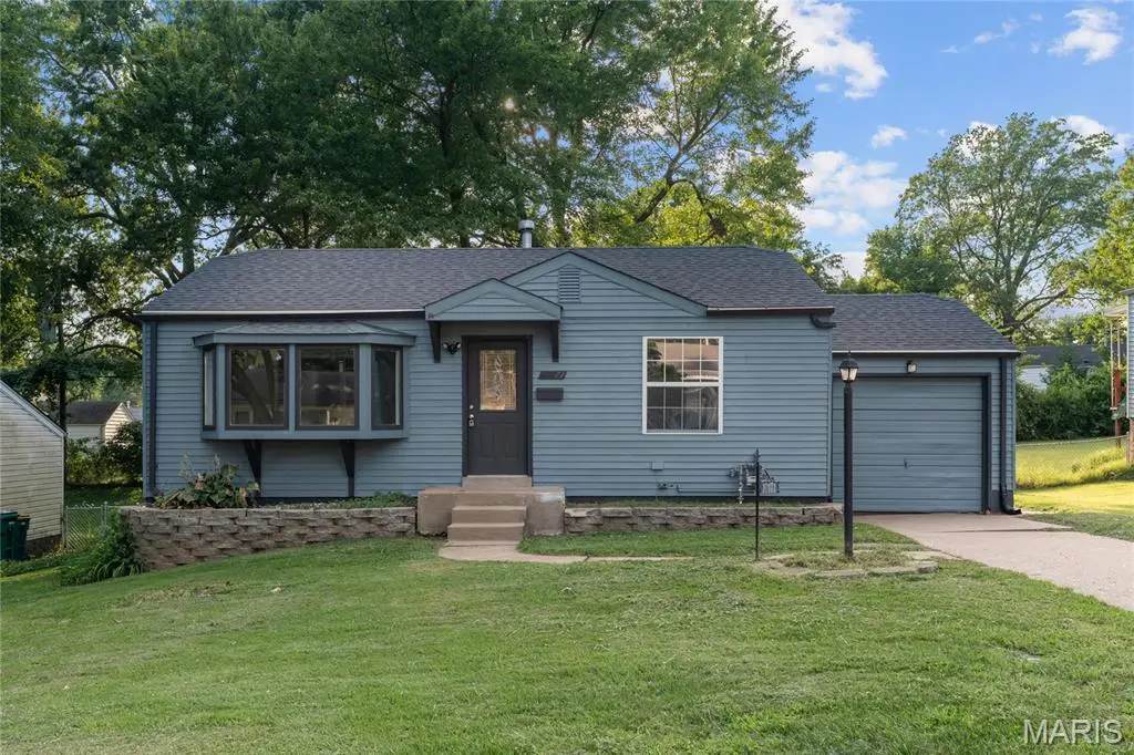 10171 Newbold Drive, Saint Louis, MO 63137 - #1