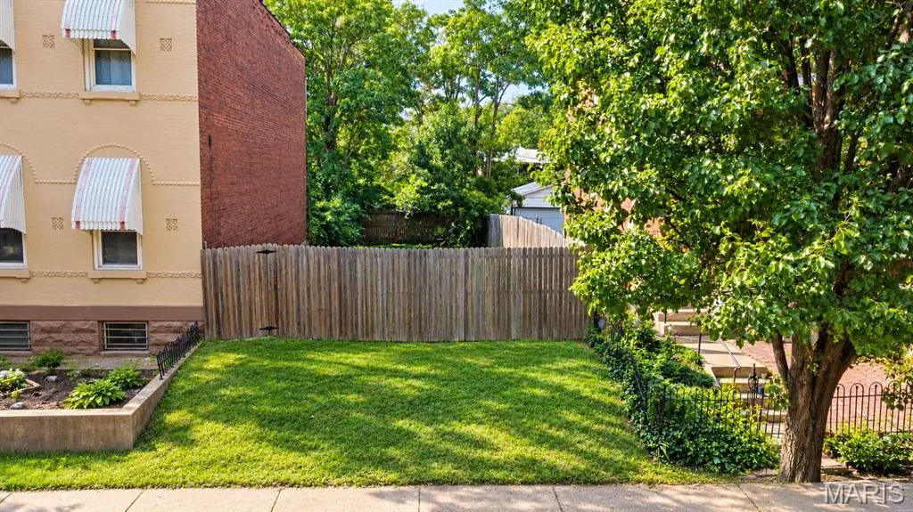 3539 Nebraska Avenue, Saint Louis, MO 63118 - #1