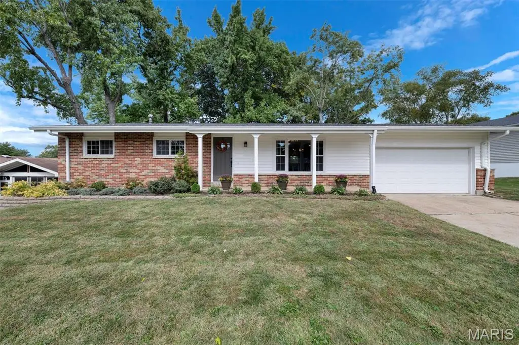 11145 Yellowstone Drive, Saint Louis, MO 63146 - #1