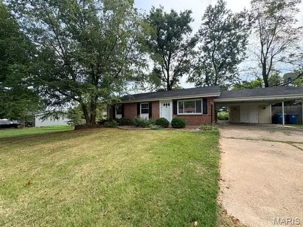 1105 Derhake Road, Florissant, MO 63033