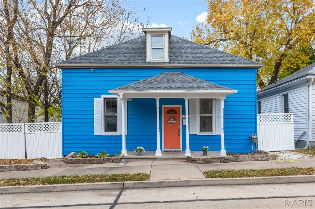 1506 N 5th Street, Saint Charles, MO 63301 - #1