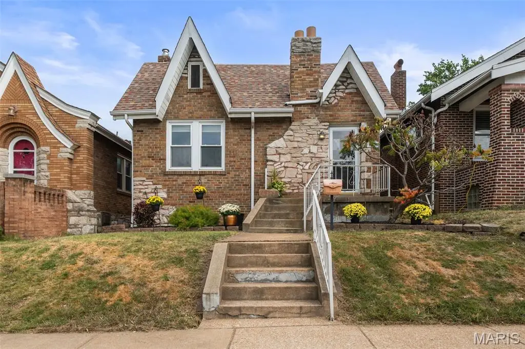 5427 Eichelberger Street, Saint Louis, MO 63109 - #1