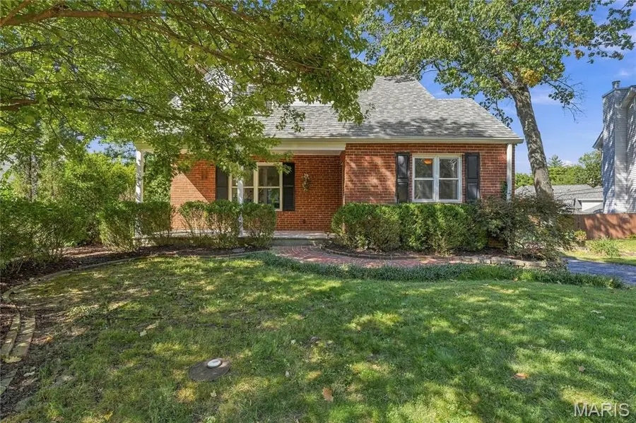 81 Heatherbrook Lane, Kirkwood, MO 63122 - #3
