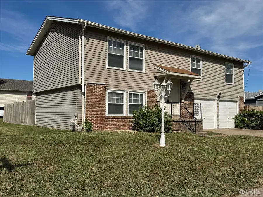6113 Lake Paddock Drive, Florissant, MO 63033 - #3