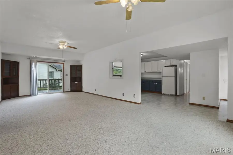 737 E Pearl Street, Staunton, IL 62088 - #3