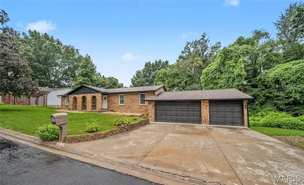 9 Beatrice Court, East Alton, IL 62024
