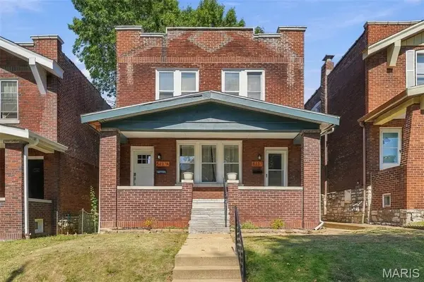 5237 Sutherland Avenue, St Louis, MO 63109